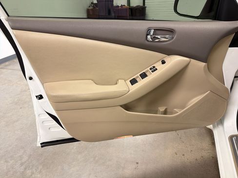 Used 2011 Nissan Altima 2.5 S w/ Special Edition Pkg FWD image 20