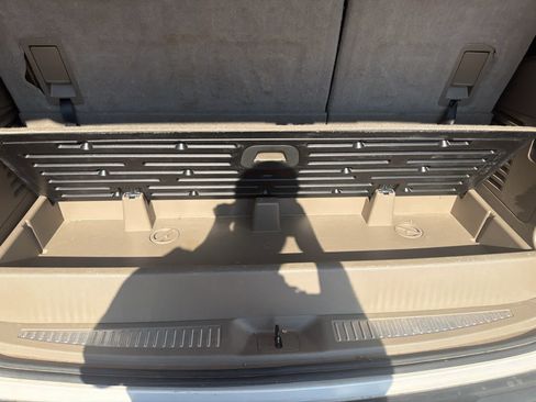 Used 2017 Chevrolet Tahoe LT RWD image 30