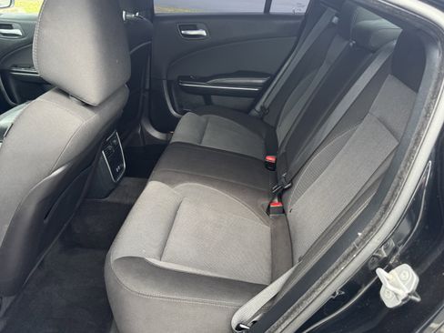 Used 2015 Dodge Charger SE w/ Sport Appearance Group RWD image 14