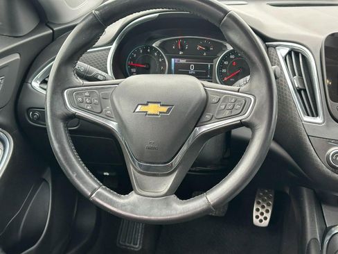 Used 2017 Chevrolet Malibu LT w/ Driver Confidence Package image 12