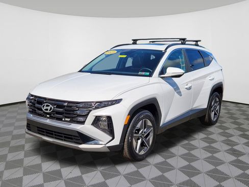 Certified 2025 Hyundai Tucson SEL AWD/4WD image 2