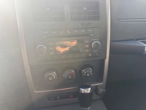 Used 2012 Jeep Liberty Sport image 20