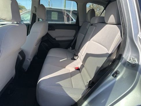 Used 2014 Subaru Forester 2.5i Premium w/ All-Weather Package image 9