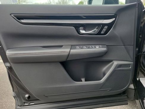 Used 2025 Honda CR-V Sport Touring image 39