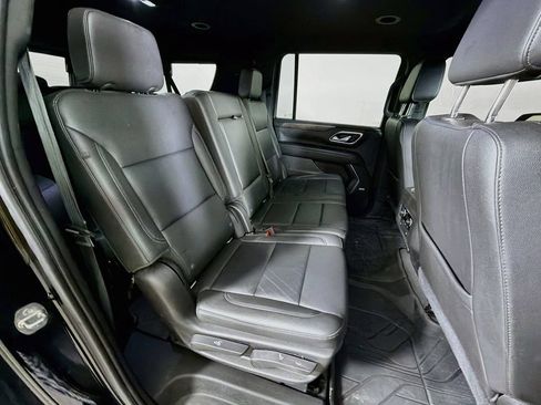 Used 2021 Chevrolet Suburban Z71 AWD/4WD image 25