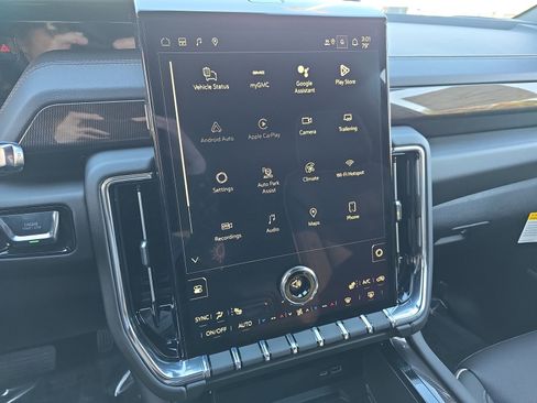 New 2026 GMC Yukon XL Elevation image 22