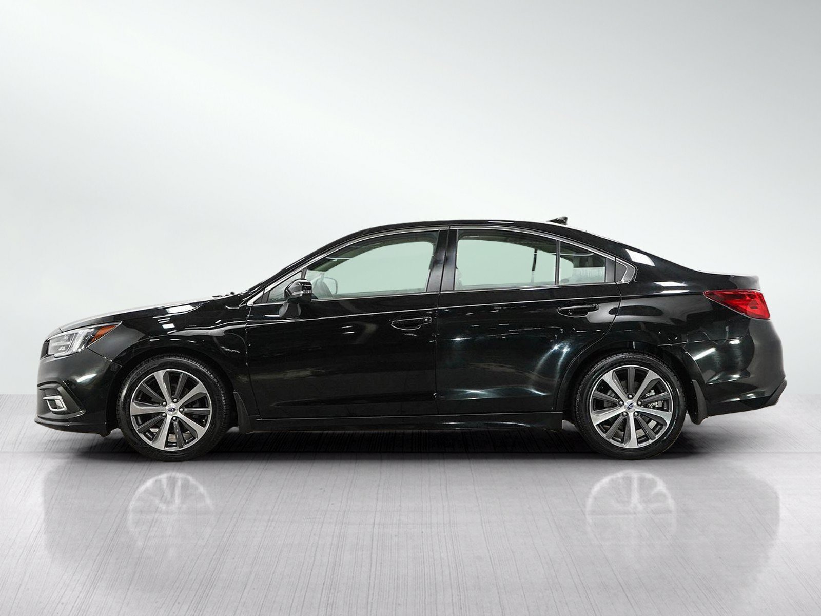Used 2019 Subaru Legacy 2.5i Limited w/ Popular Package #2A AWD/4WD image 2