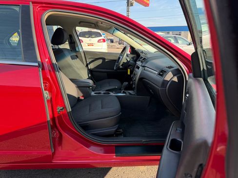 Used 2011 Ford Fusion SE image 7