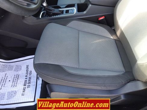 Used 2017 Ford Escape SE w/ Equipment Group 201A image 18