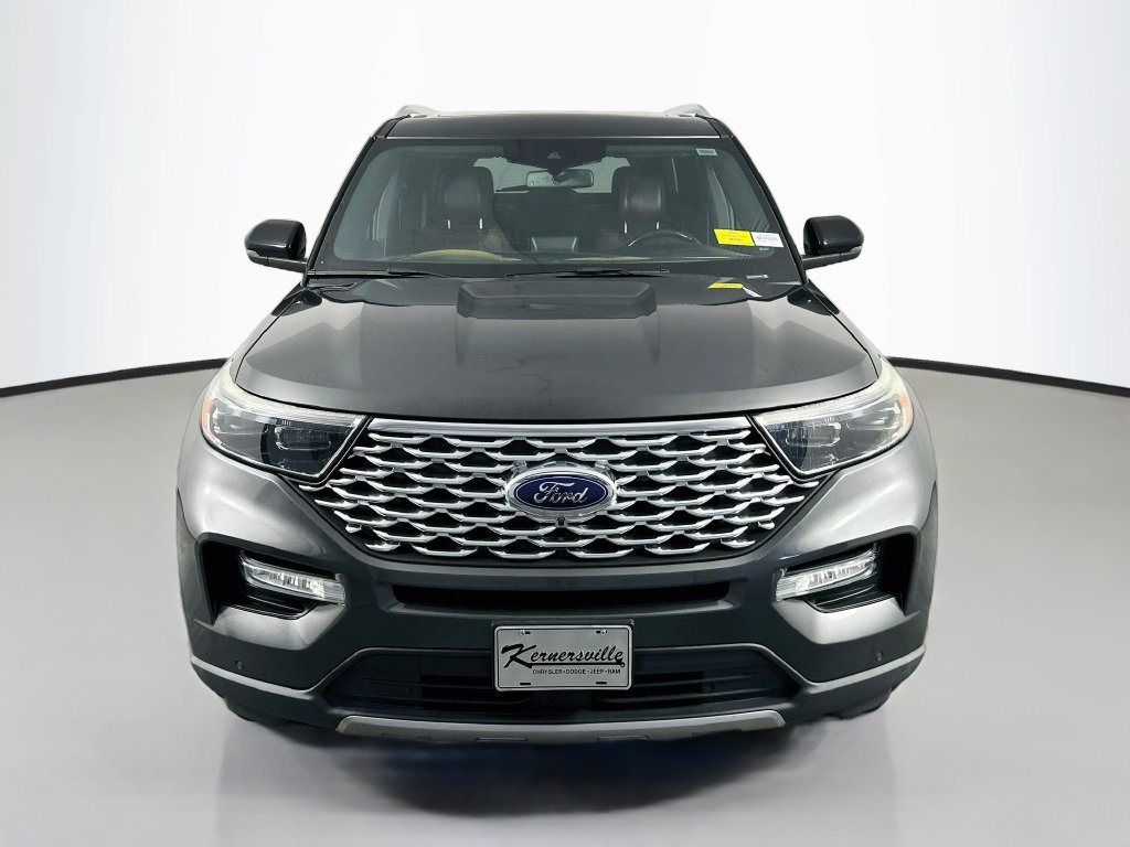 Used 2020 Ford Explorer Platinum w/ Premium Technology Package AWD/4WD image 2