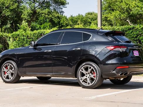 Used 2017 Maserati Levante S AWD/4WD image 37