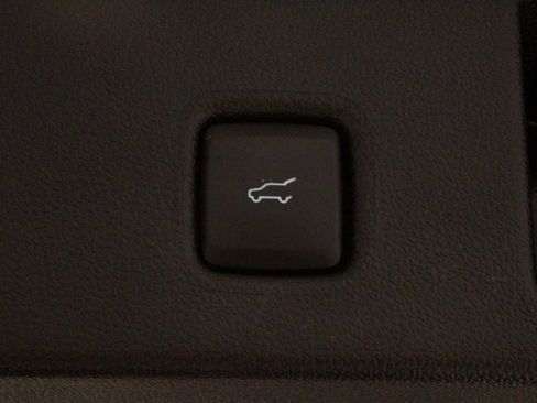 Certified 2022 Ford Escape SEL image 17