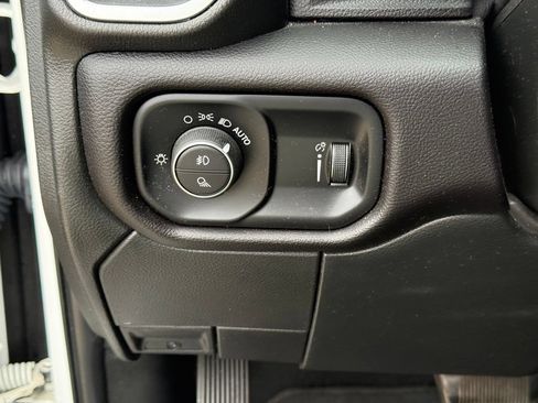 Used 2024 RAM 2500 Big Horn AWD/4WD image 20