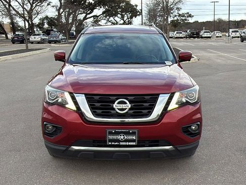 Used 2017 Nissan Pathfinder Platinum image 10
