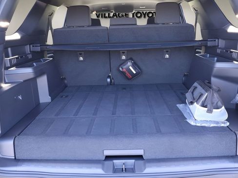 Certified 2025 Toyota 4Runner TRD Off-Road image 15