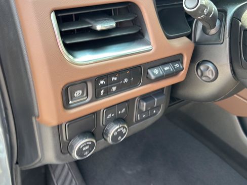 Used 2024 Chevrolet Tahoe High Country RWD image 19