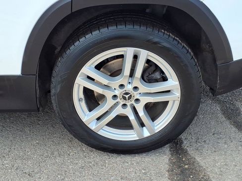 Used 2022 Mercedes-Benz GLB 250 4MATIC image 7