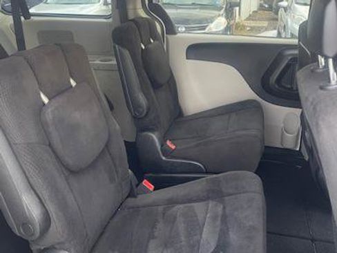 Used 2013 Dodge Grand Caravan SE image 7