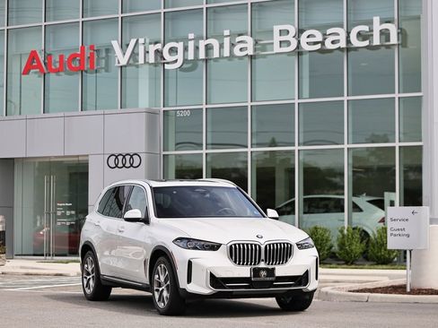 Used 2025 BMW X5 xDrive40i AWD/4WD image 1