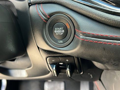 Used 2025 Dodge Durango GT AWD/4WD image 25