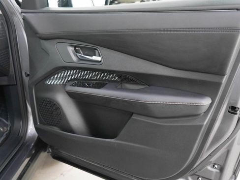 Used 2023 Nissan Ariya FWD image 9