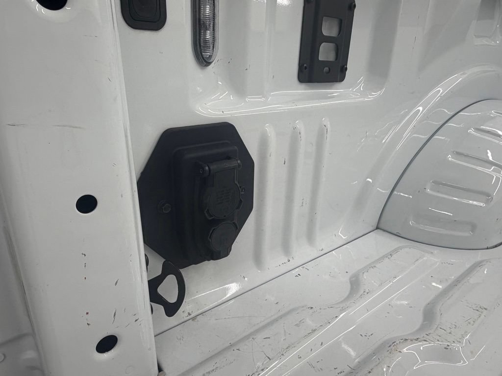 Used 2025 Ford F250 Lariat AWD/4WD image 7