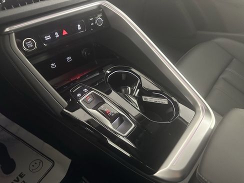 Used 2025 Audi Q5 Premium Plus w/ Premium Plus image 20