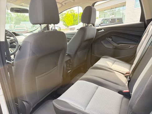 Used 2017 Ford Escape SE AWD/4WD image 22