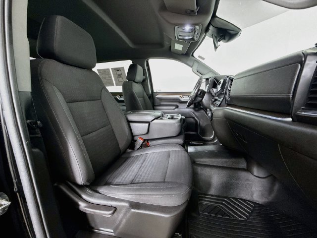 Used 2022 Chevrolet Silverado 1500 RST AWD/4WD image 29