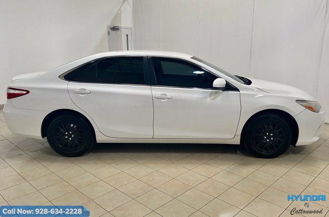Used 2017 Toyota Camry LE FWD image 6