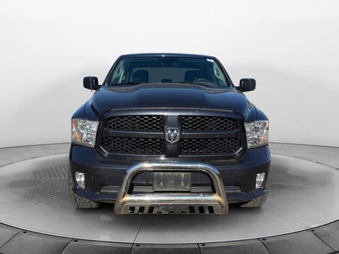 Used 2017 RAM 1500 Express AWD/4WD image 3