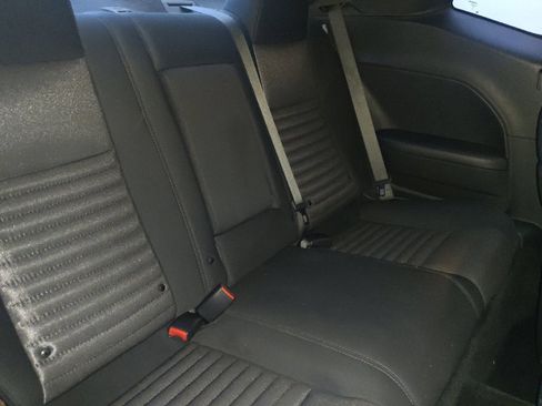 Used 2014 Dodge Challenger SXT RWD image 19