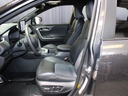 Used 2024 Toyota RAV4 XSE w/ Advanced Technology Package AWD/4WD image 40