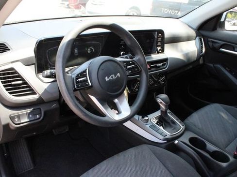 Certified 2024 Kia Seltos LX AWD/4WD image 18