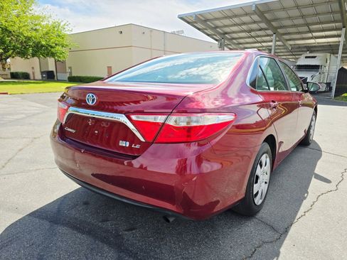 Used 2017 Toyota Camry LE FWD image 9