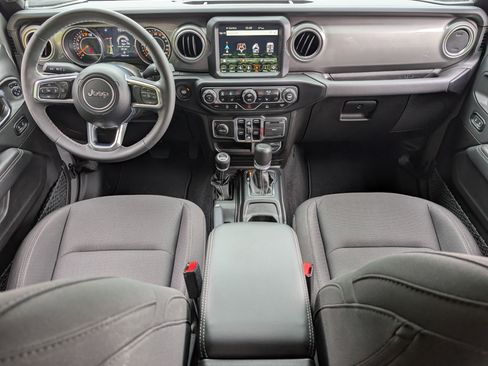 Used 2023 Jeep Gladiator Overland w/ LED Lighting Group AWD/4WD image 22