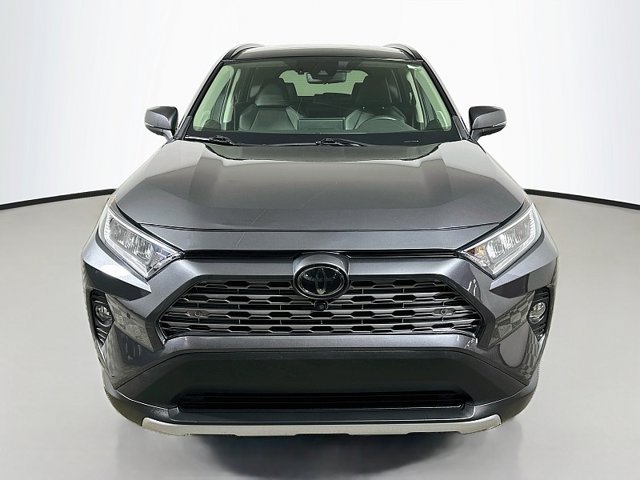 Used 2020 Toyota RAV4 Limited AWD/4WD image 2