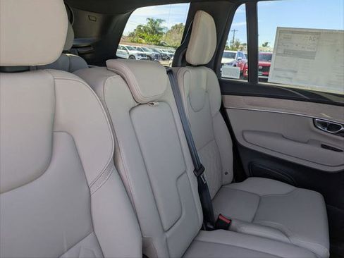 New 2026 Volvo XC90 B5 Core image 13