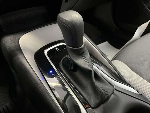 Used 2025 Toyota Corolla LE w/ Convenience Package image 24