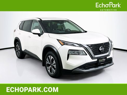 Used 2023 Nissan Rogue SV image 1