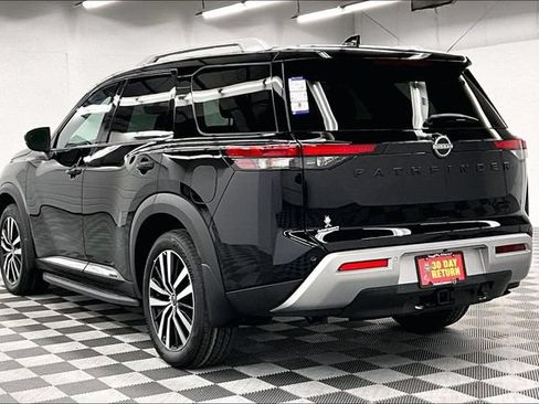 New 2025 Nissan Pathfinder Platinum w/ Lighting Package (N93) AWD/4WD image 4