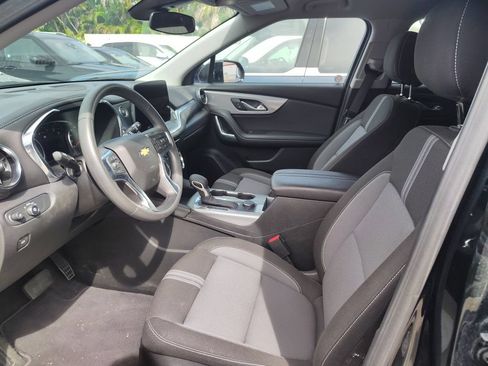 Used 2025 Chevrolet Blazer LT FWD image 5