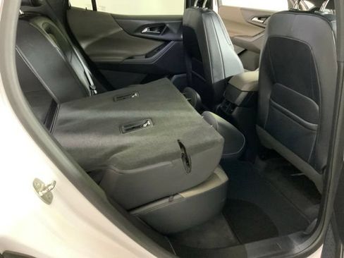 Used 2025 Chevrolet Equinox LT w/ Convenience Package II FWD image 19