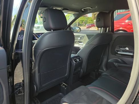 Used 2025 Mercedes-Benz GLA 250 image 11
