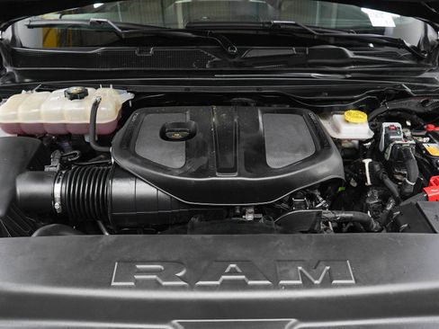 Used 2025 RAM 1500 Big Horn AWD/4WD image 32