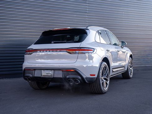 Used 2025 Porsche Macan image 27