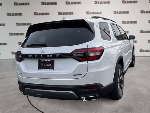 New 2026 Honda Pilot Touring image 5