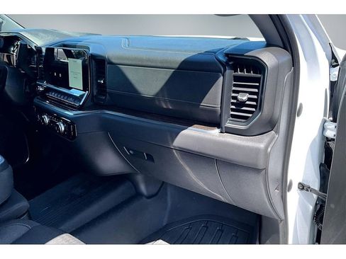 Used 2023 GMC Sierra 1500 SLE AWD/4WD image 24