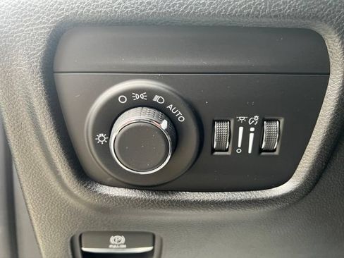 Certified 2023 Jeep Grand Cherokee Laredo w/ Luxury Tech Group I AWD/4WD image 21