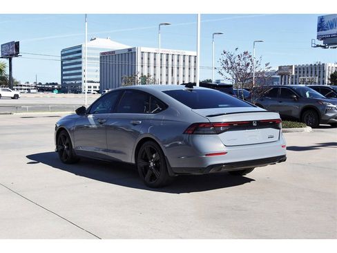 Used 2023 Honda Accord Sport image 4